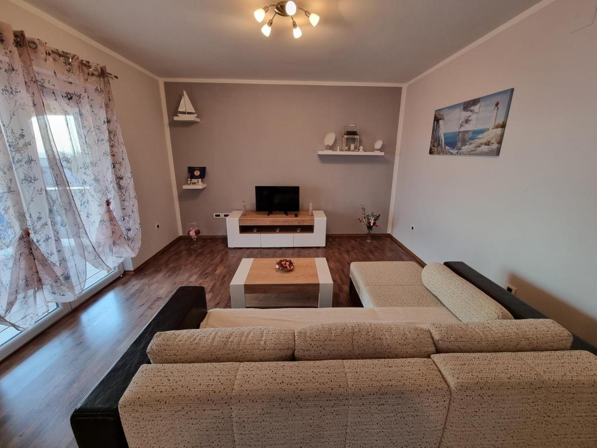 Apartments Vukic Crikvenica Exteriör bild