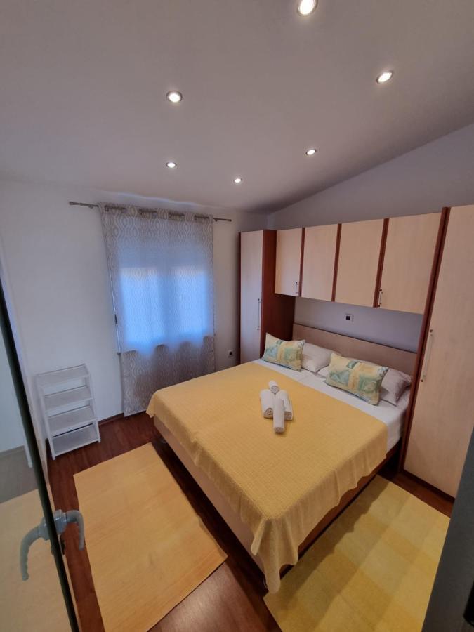 Apartments Vukic Crikvenica Exteriör bild